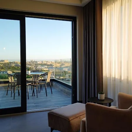 The Londoner Hotel 3*