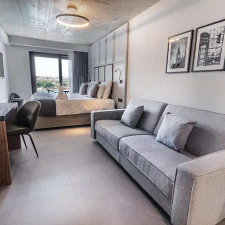 Hotel The Londoner Sliema