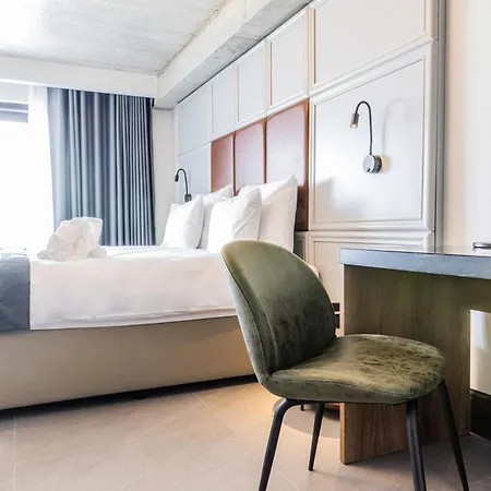 The Londoner 3* Sliema