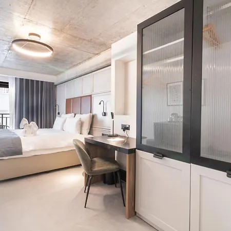 Hotel The Londoner Sliema