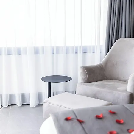 Hotel The Londoner Sliema