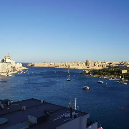 Hotel The Londoner Sliema