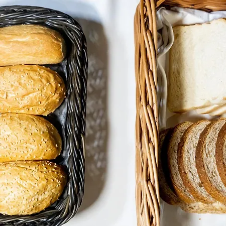 Hotel The Londoner Sliema