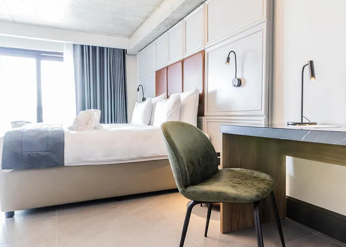 The Londoner 3* Sliema