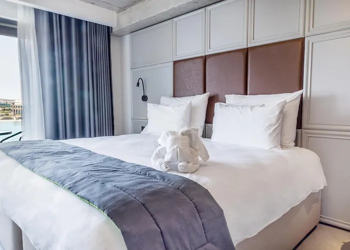 The Londoner Otel Sliema