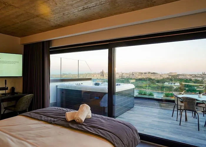 The Londoner 3* Sliema